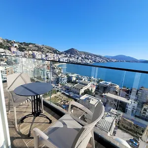 Toer & 5* Saranda